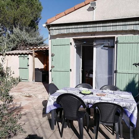 Sous Le Soleil De Provence Petite Maison Au Calme Et Tres Bien Equipee De 40M2 Avec Wifi -Jardin Prive-La Piscine Est Commune A La Residence Et Ouverte Du 1Er Mai Au 30 Septembre De 09H A 21H,En Juillet Et Aout Reservation Uniquement Du Samedi Au Sam Forcalqueiret Exterior photo